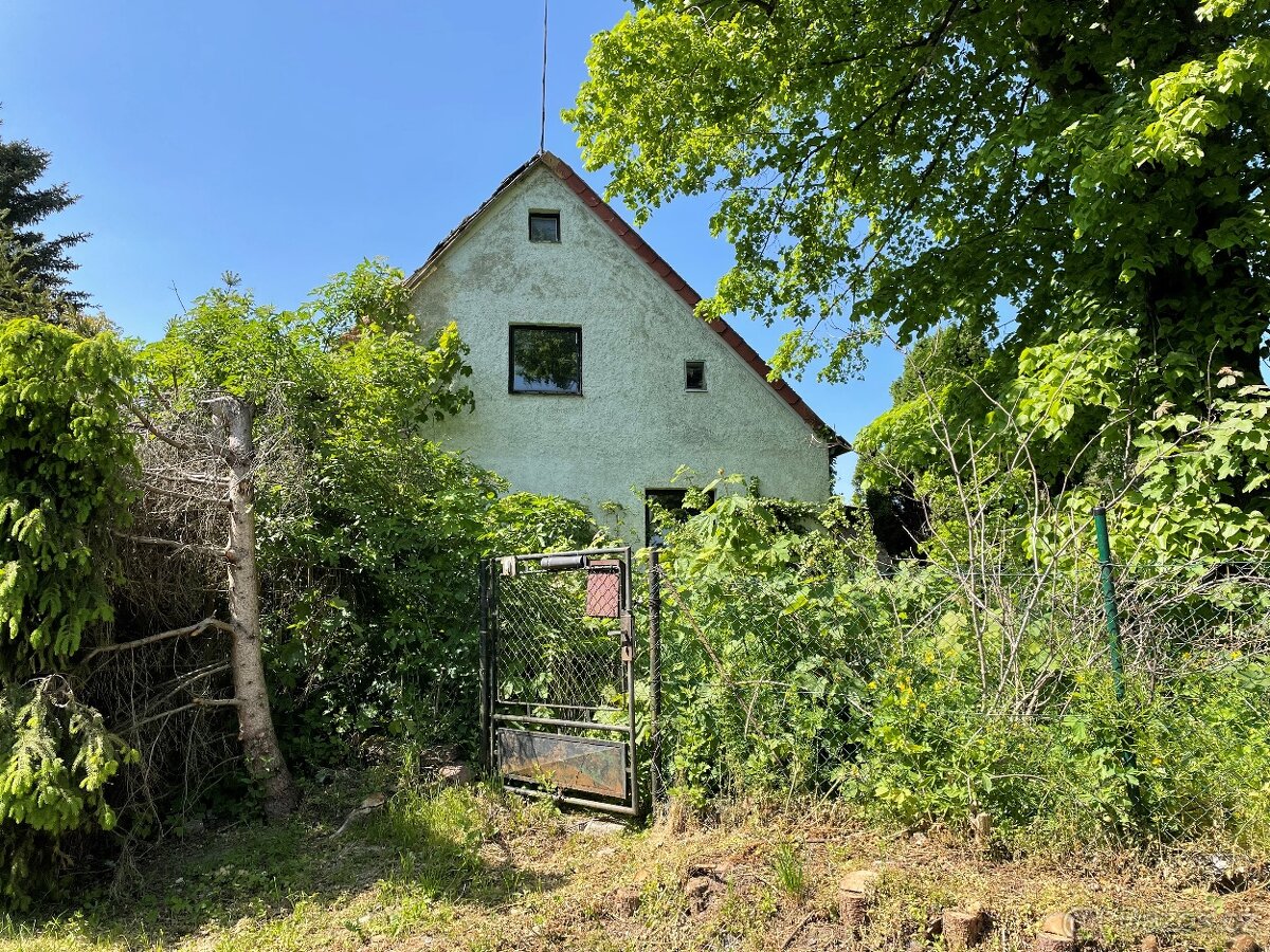 RD Malá Hleďsebe - pozemek 851 m2 - TOP - 2