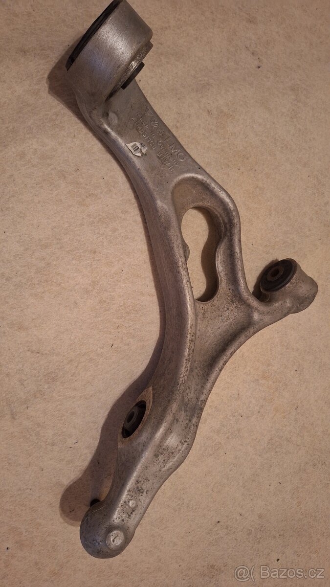 Levé rameno Touareg 1 / facelift - 2