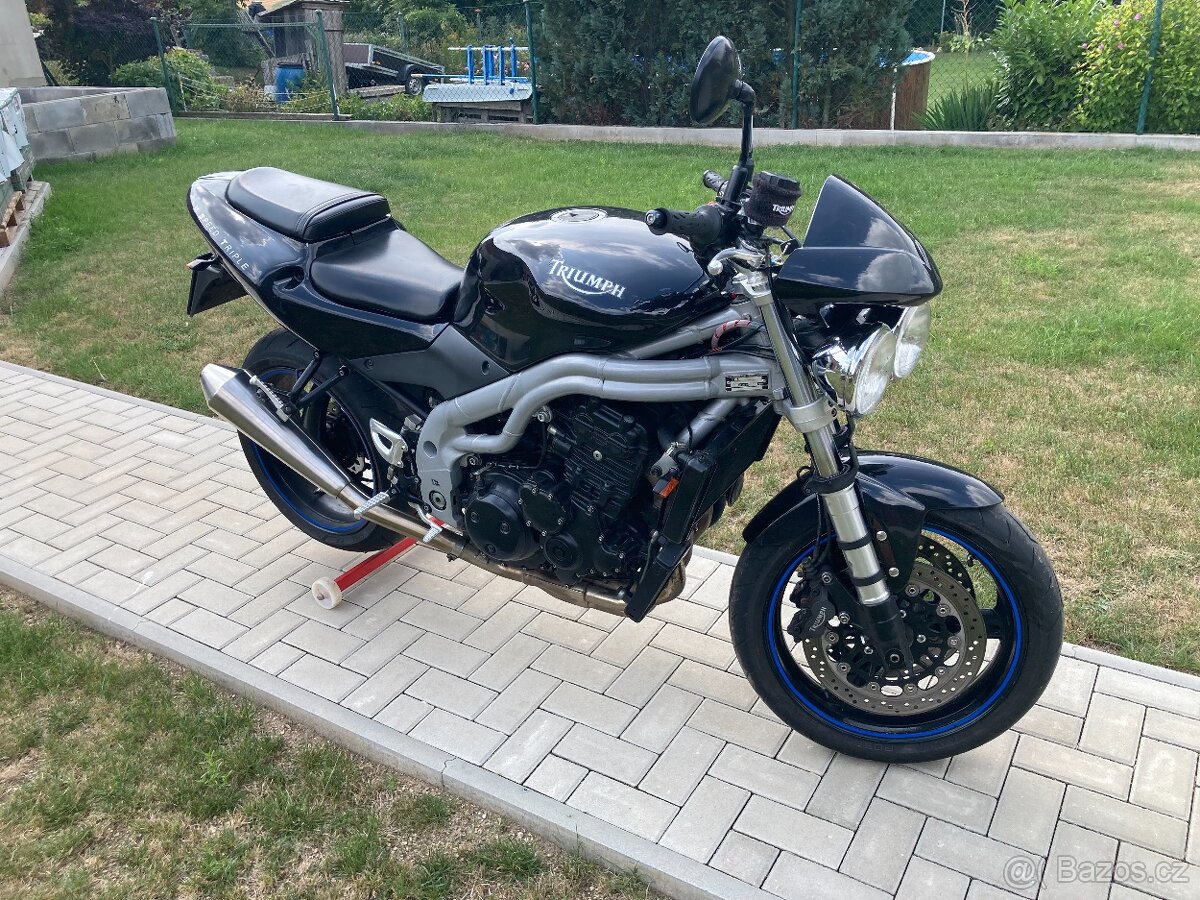 Triumph Speed Triple 955i - 2