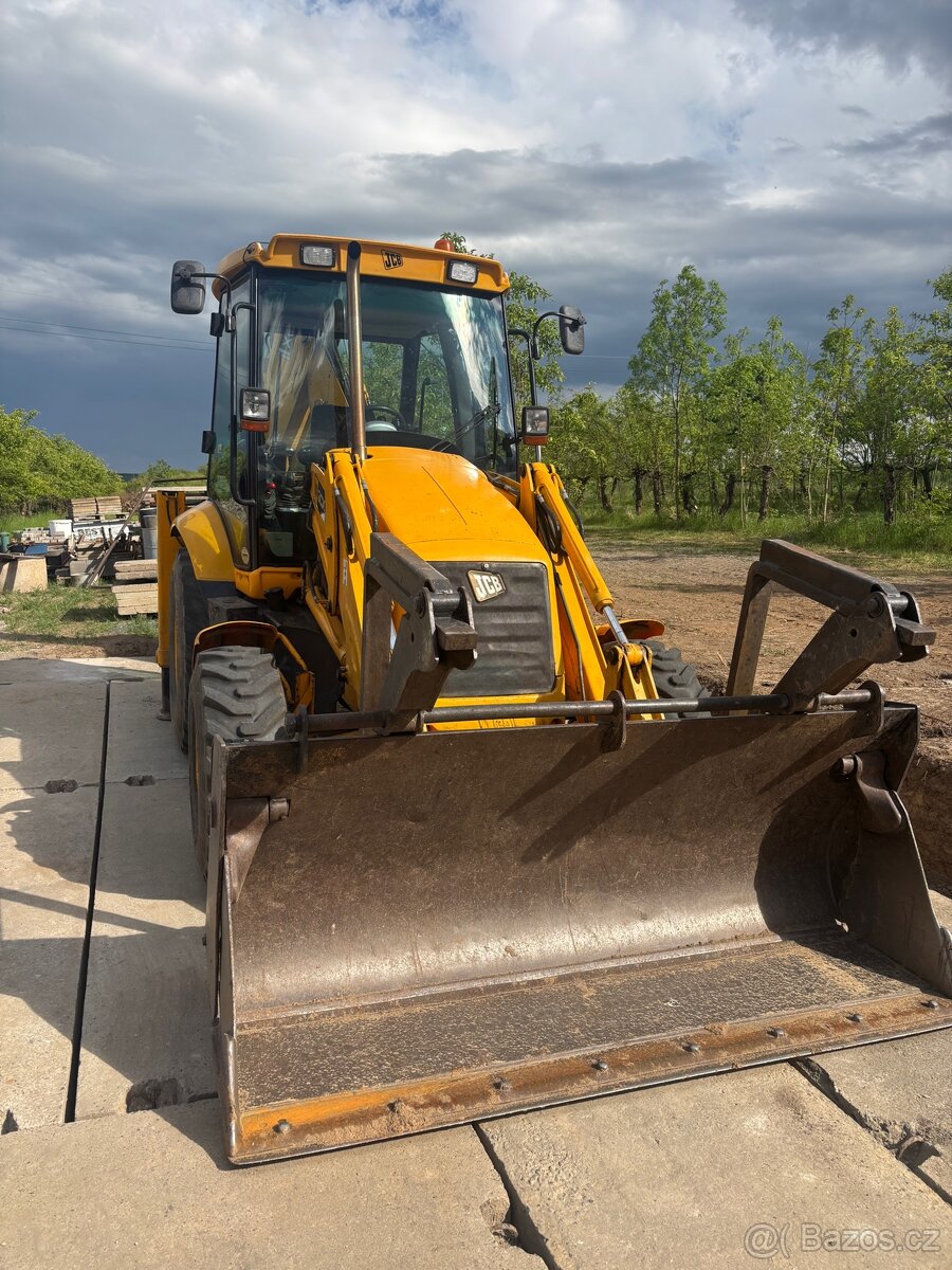 Traktorbagr JCB - 2