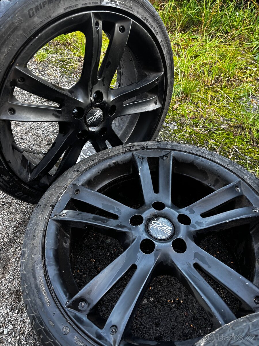 Disky OZ racing R18 225/40 - 2