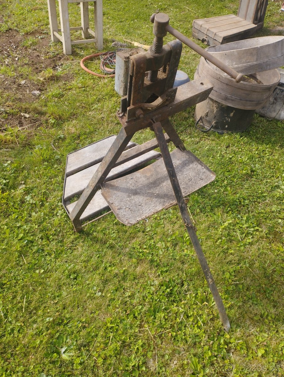 Instalatérský svěrák - 2