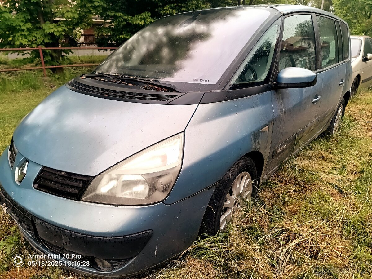 Prodám půl motor z Renault Espace 2.2 dci - 2