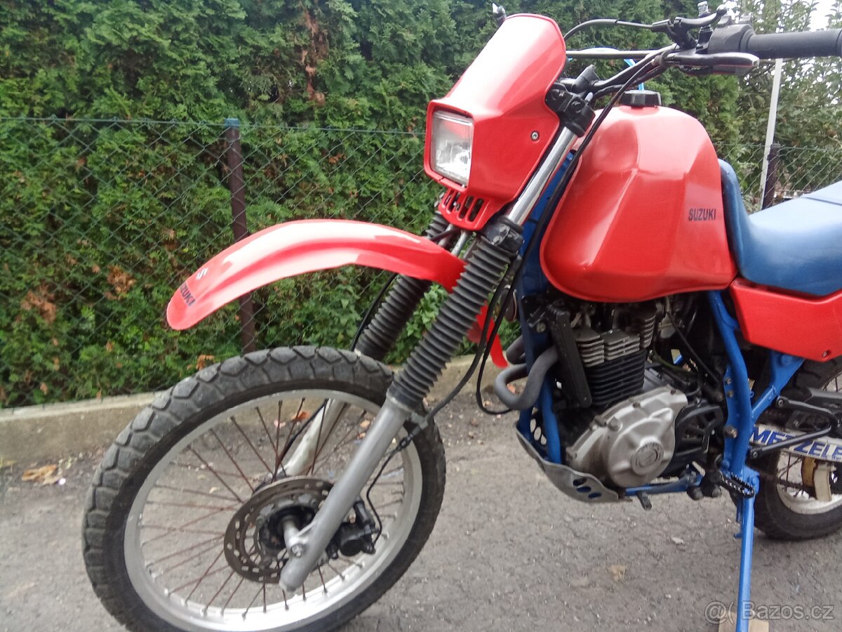 Suzuki DR600