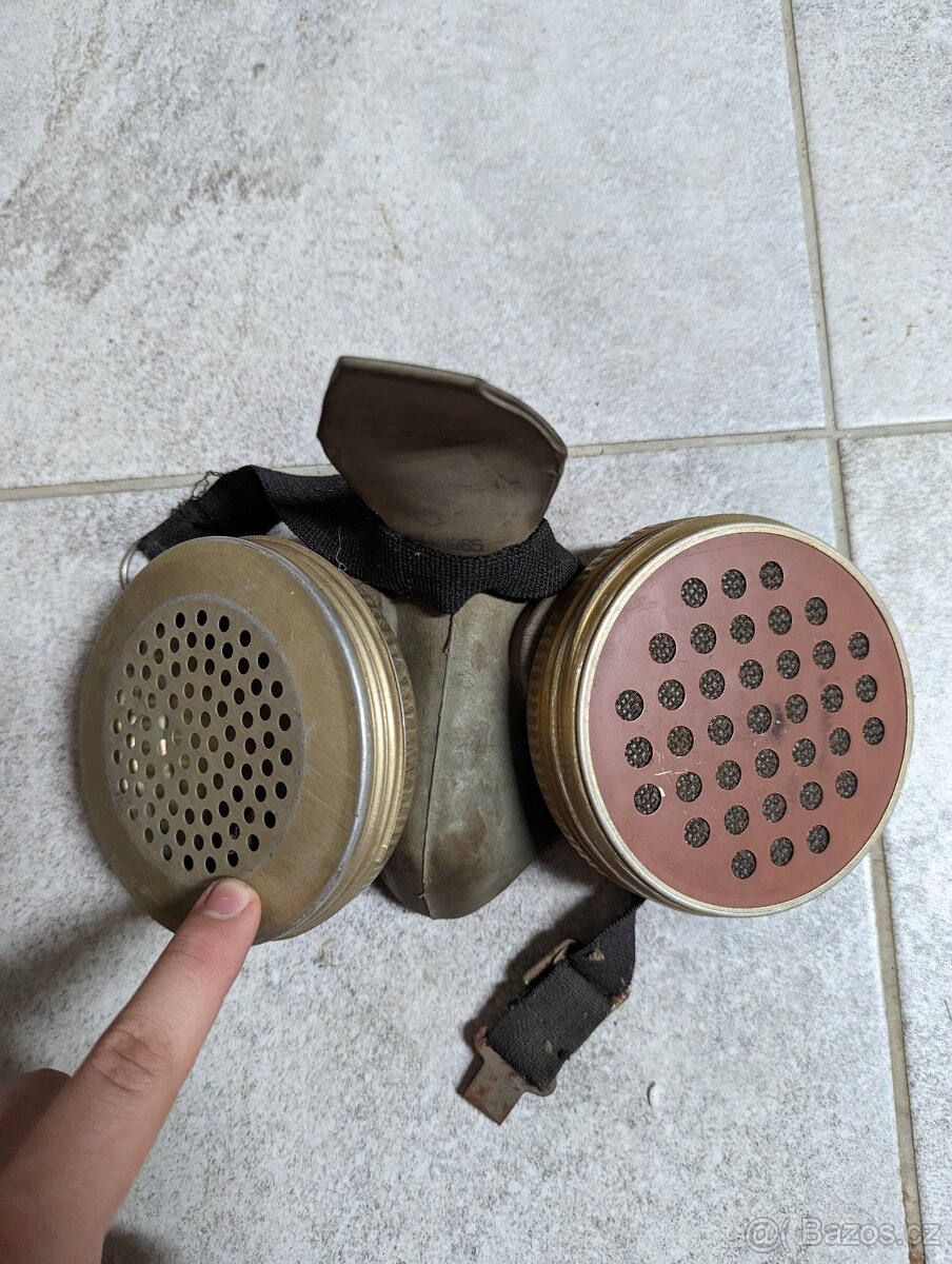 Prodám starou plynovou masku - 2