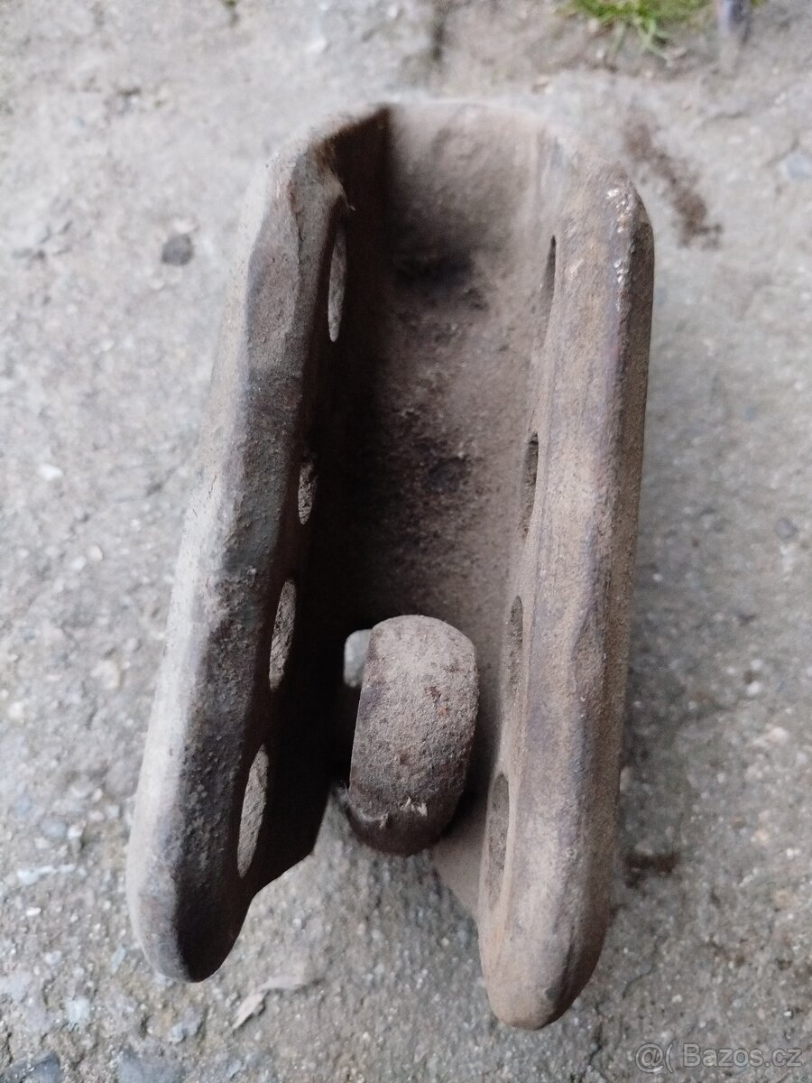 Náhradní díly na traktor - 2