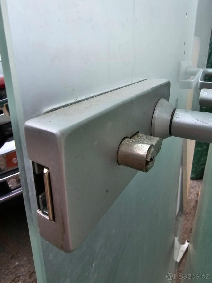 Skleněné dveře 60cm - CENA ZA OBĚ - 2