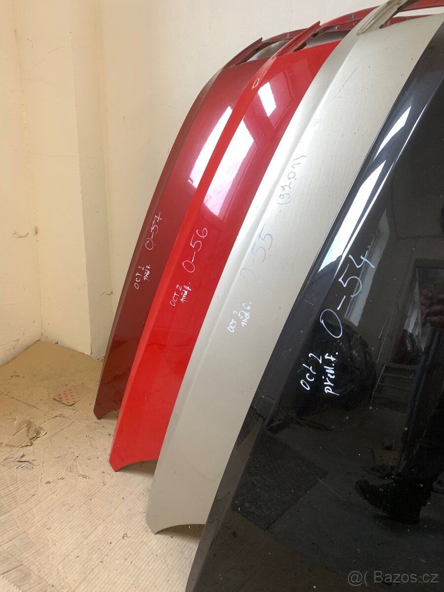 Škoda Octavia 2, předface, kapota - 2