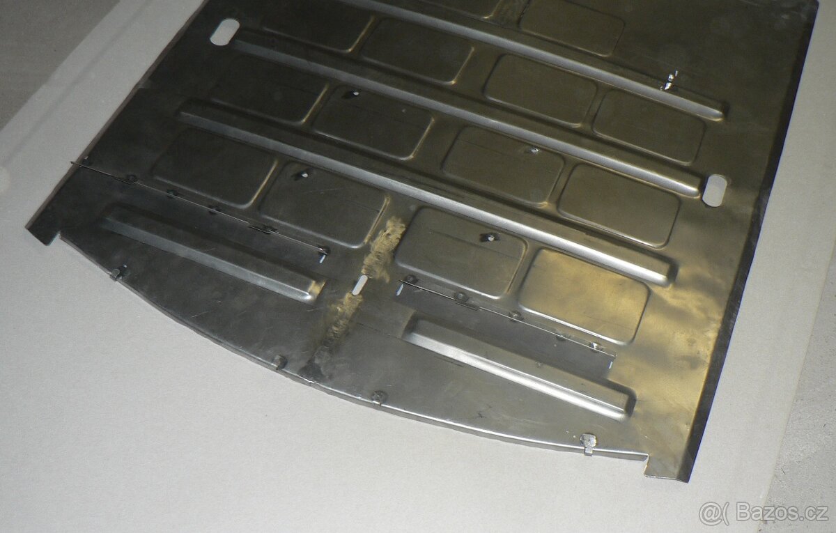 Kufrová podlaha Tatra 603 - 2