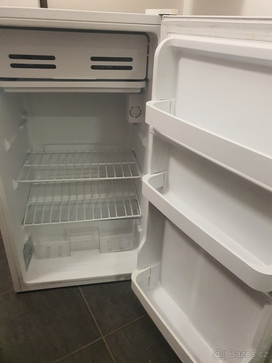 prakticky NOVÁ A++ lednice 85cm dovoz - 2