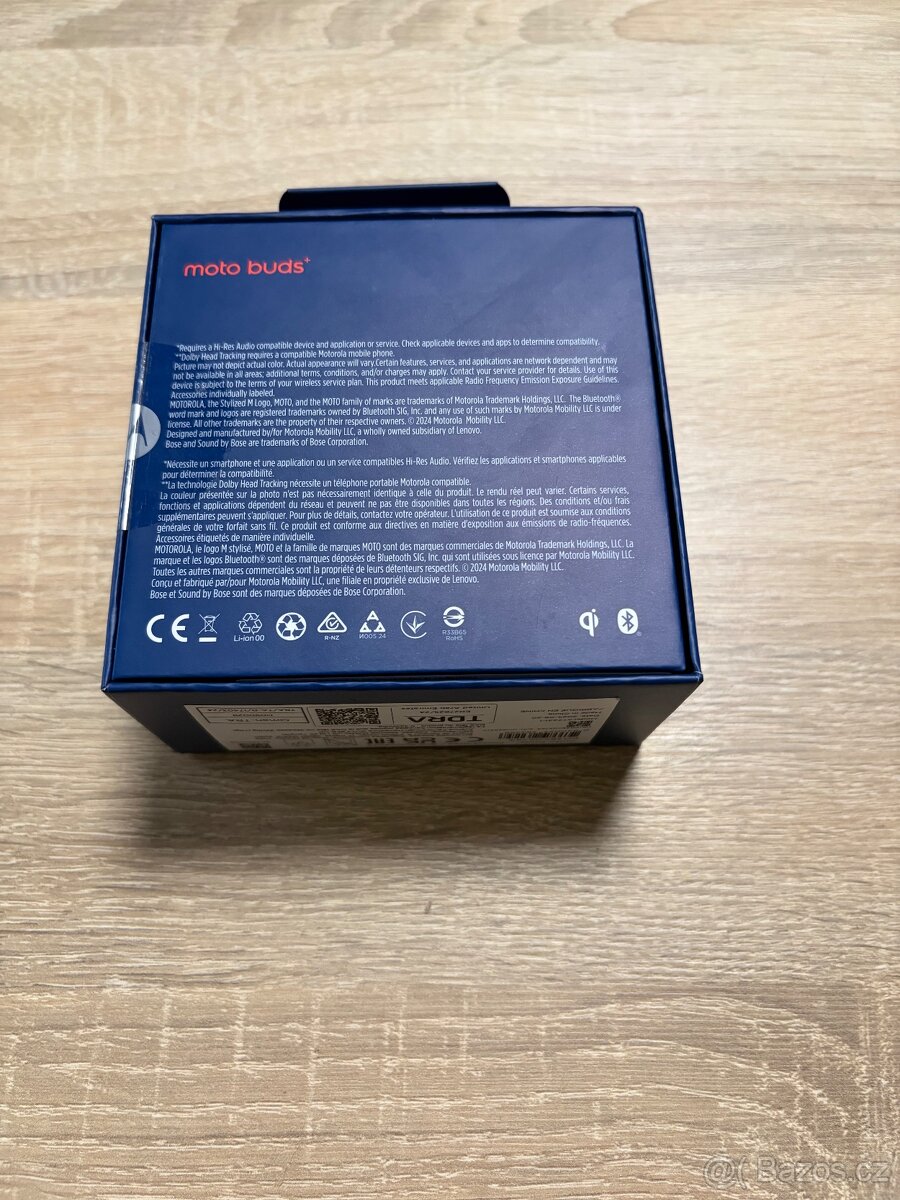 Moto Buds + sound by BOSE - 2