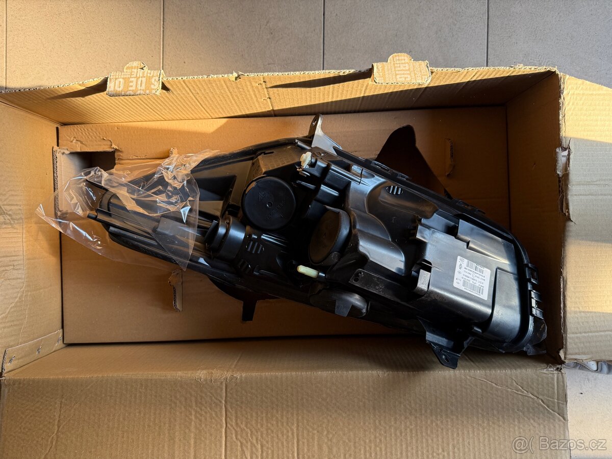 Přední světlo Renault Clio 4 - 2