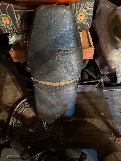 Sedadlo Jawa, ČZ - 2