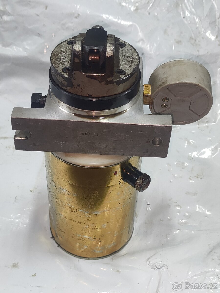 Ruční pumpa hydraulická - lis apod. - 2