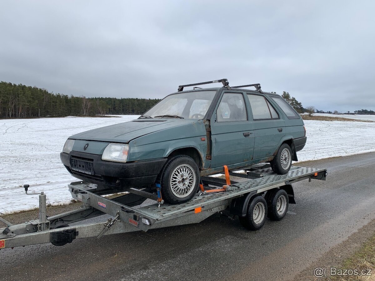 Škoda Forman na díly - 2