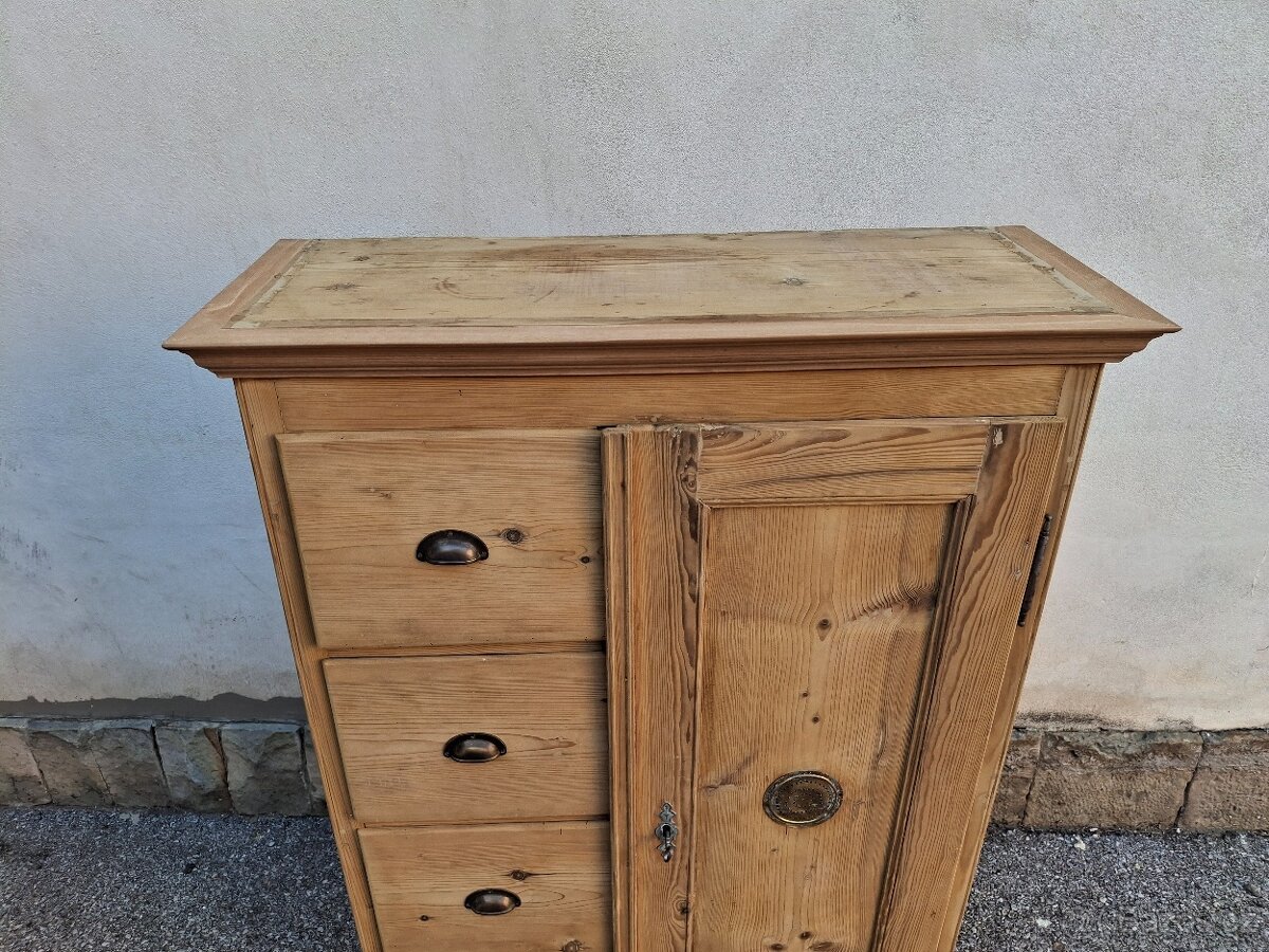 STAROŽITNÁ CHLEBOVKA PO ODBORNÉ RENOVACI - 2