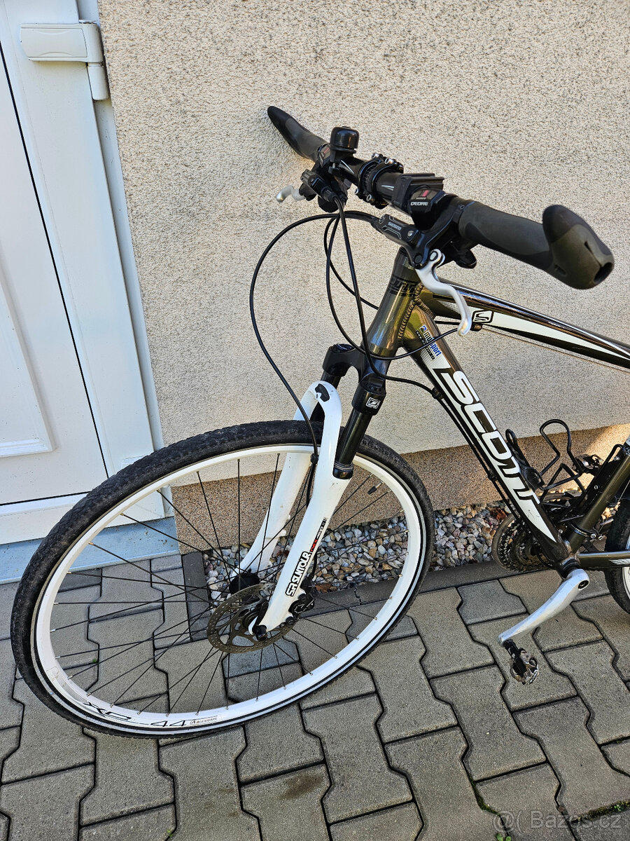 Trekingové kolo Scott - 2