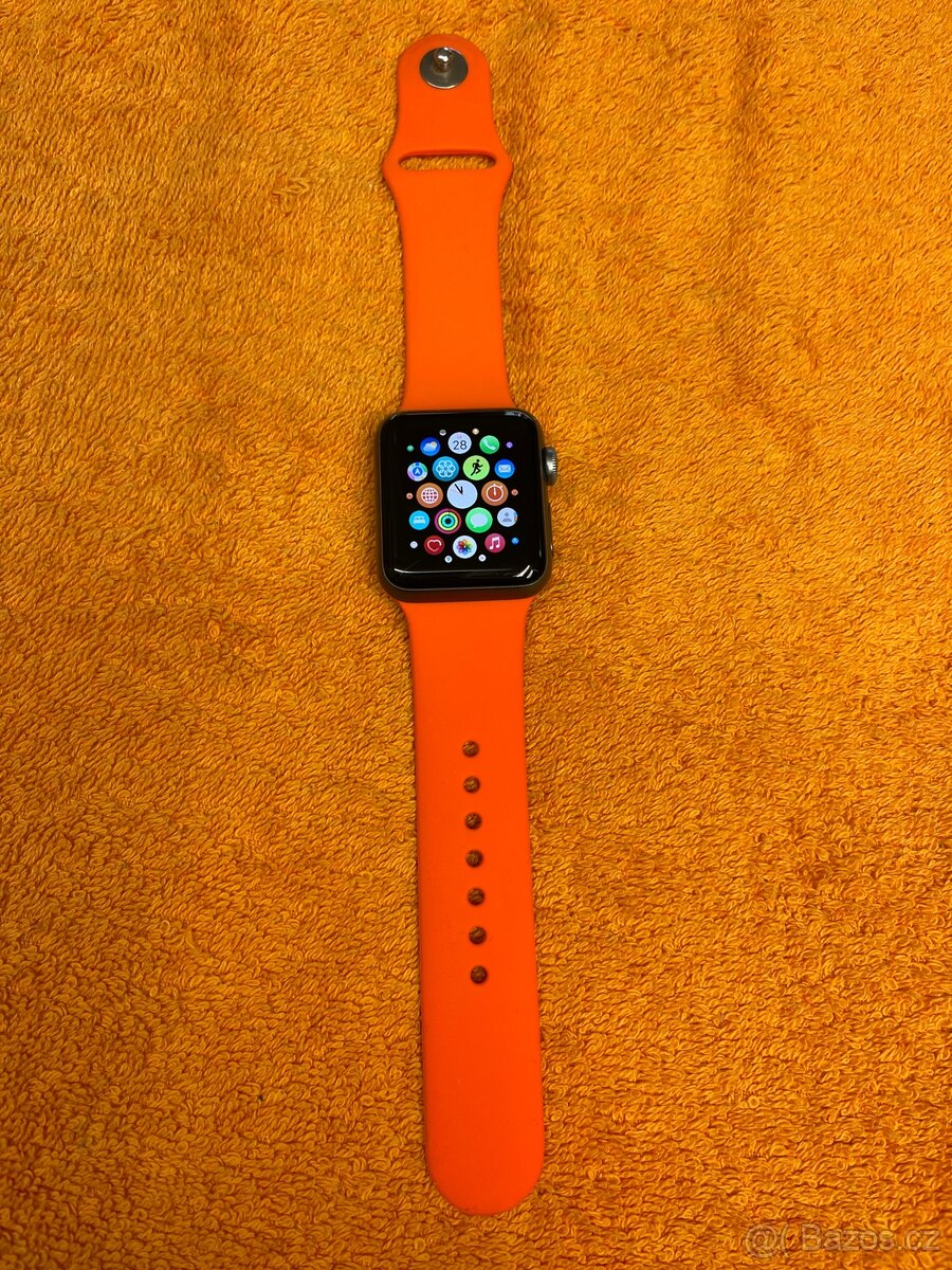 Apple Watch series 3 - 38mm, kondice baterie 90% - 2