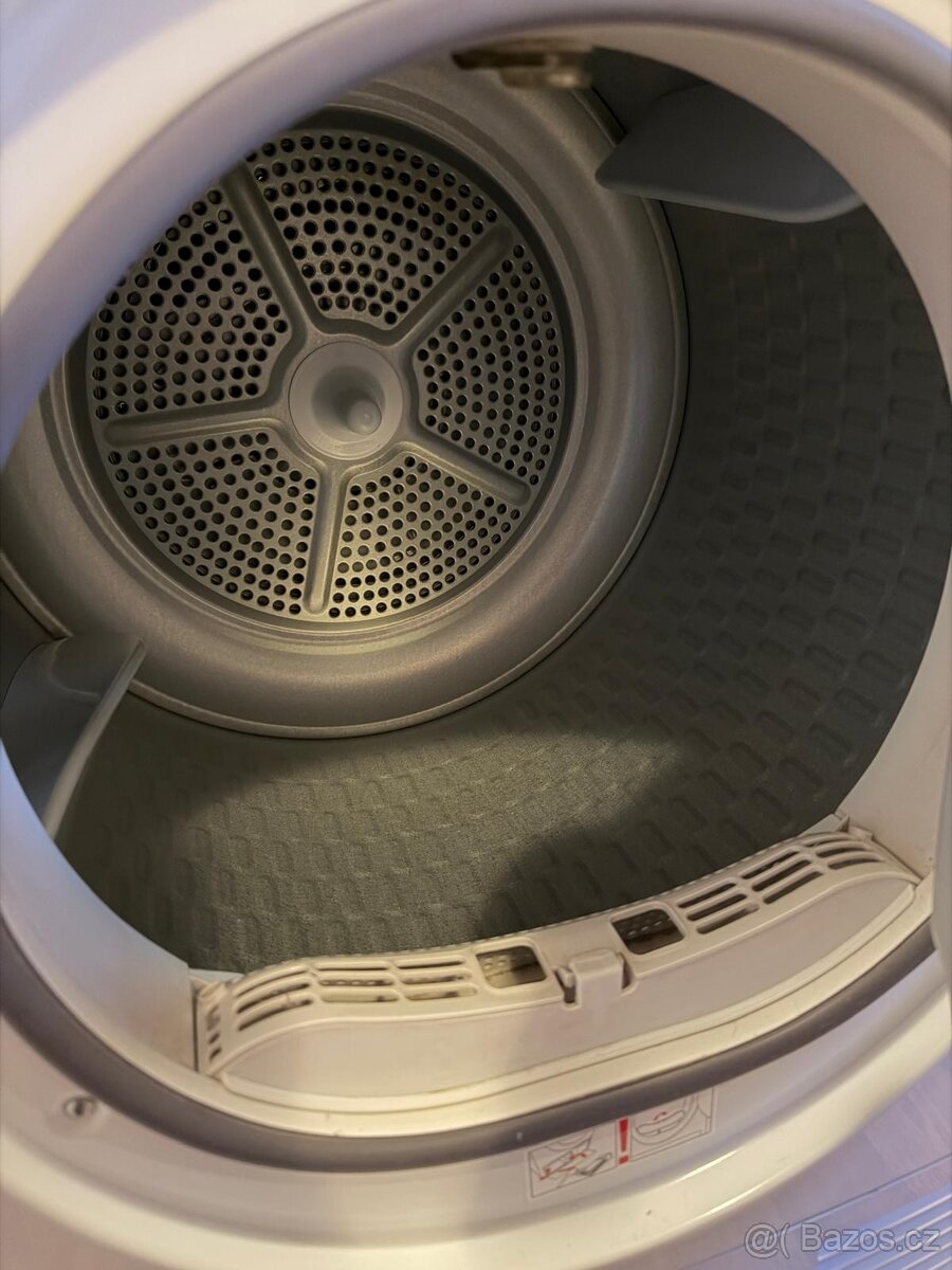 prodám sušičku AMICA SUPF 810w - 2