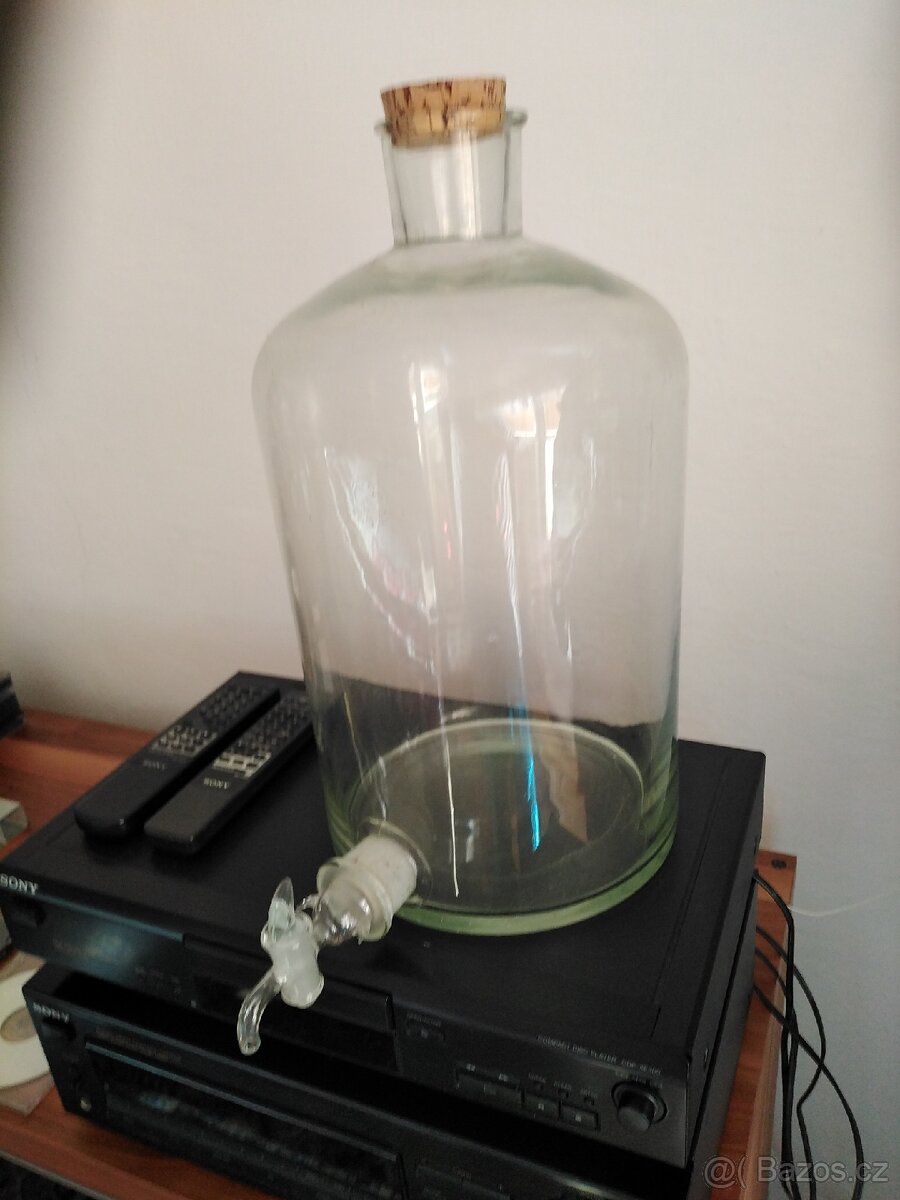 Skleněná nadoba - 2