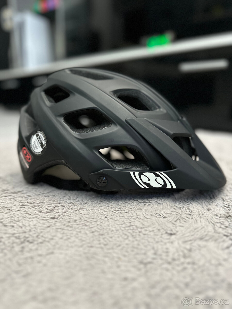 Prodám novou Enduro-Trail přilbu IXS Trail RS - 2