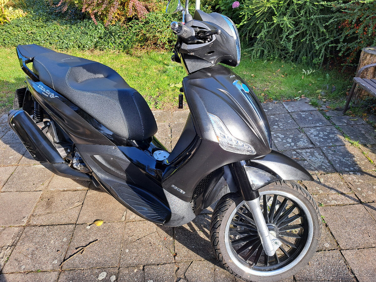 Piaggo Beverly 300 Police - 2