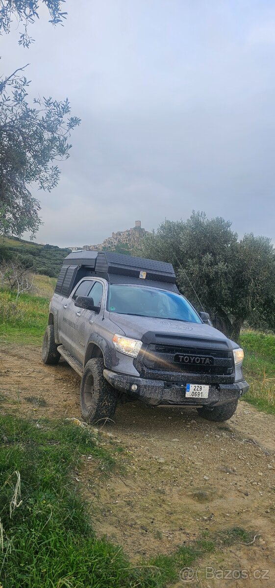 Expediční toyota Tundra - 2