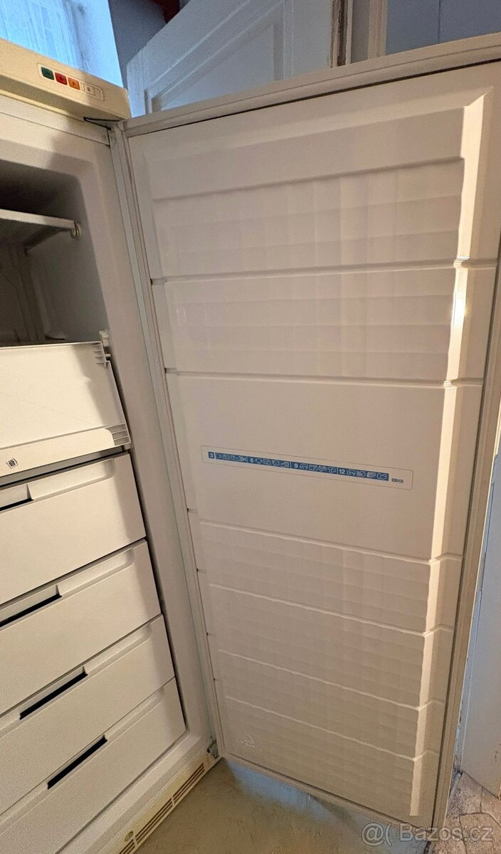 Zachovalá mraznička - 2