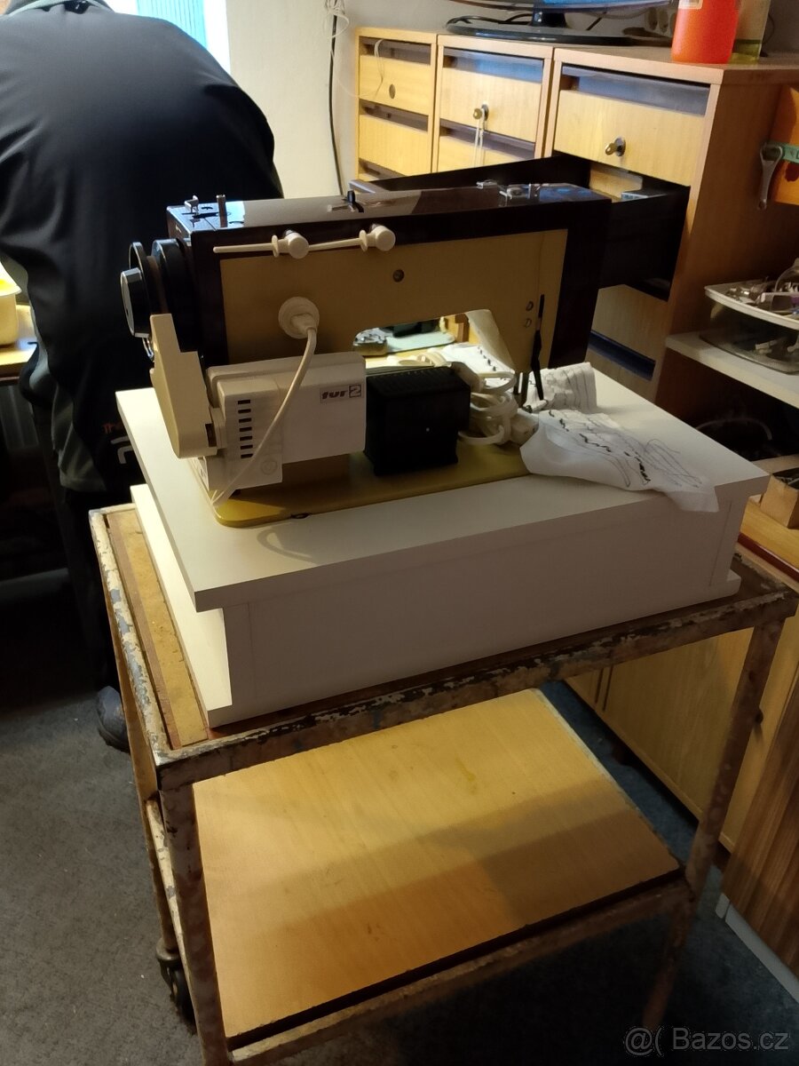 Šicí stroj Veritas - 2