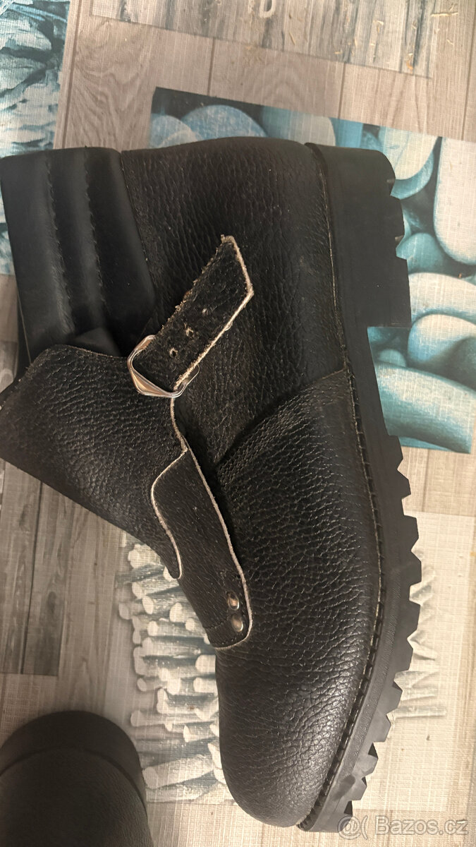 Boty pracovní vel. 10 - 2