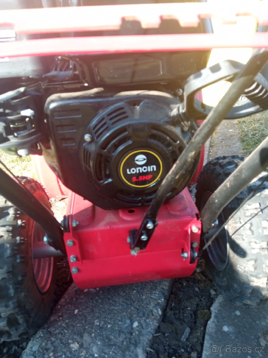 Sněhová fréza Vega 551 - 2