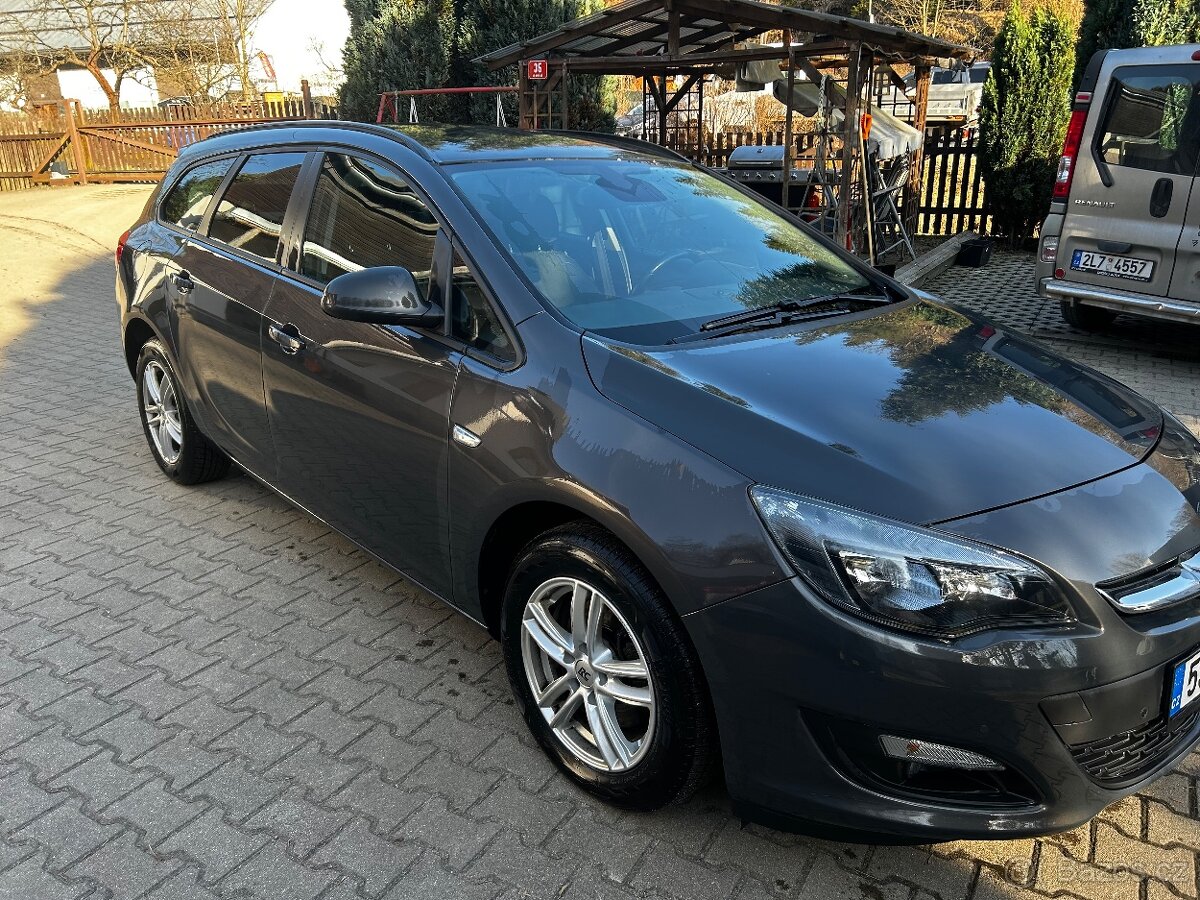 Opel Astra J facelift - 2
