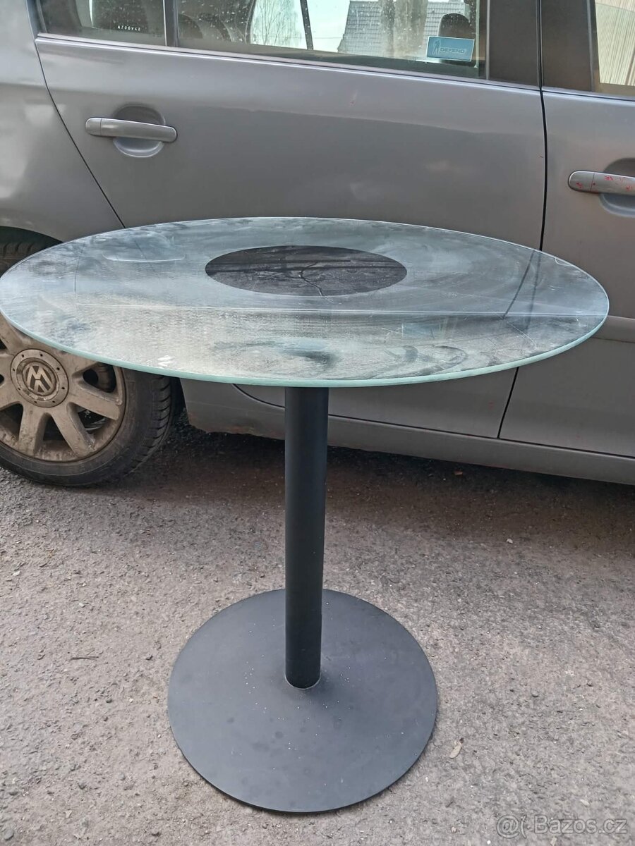Kulatý odkládací stolek - 2