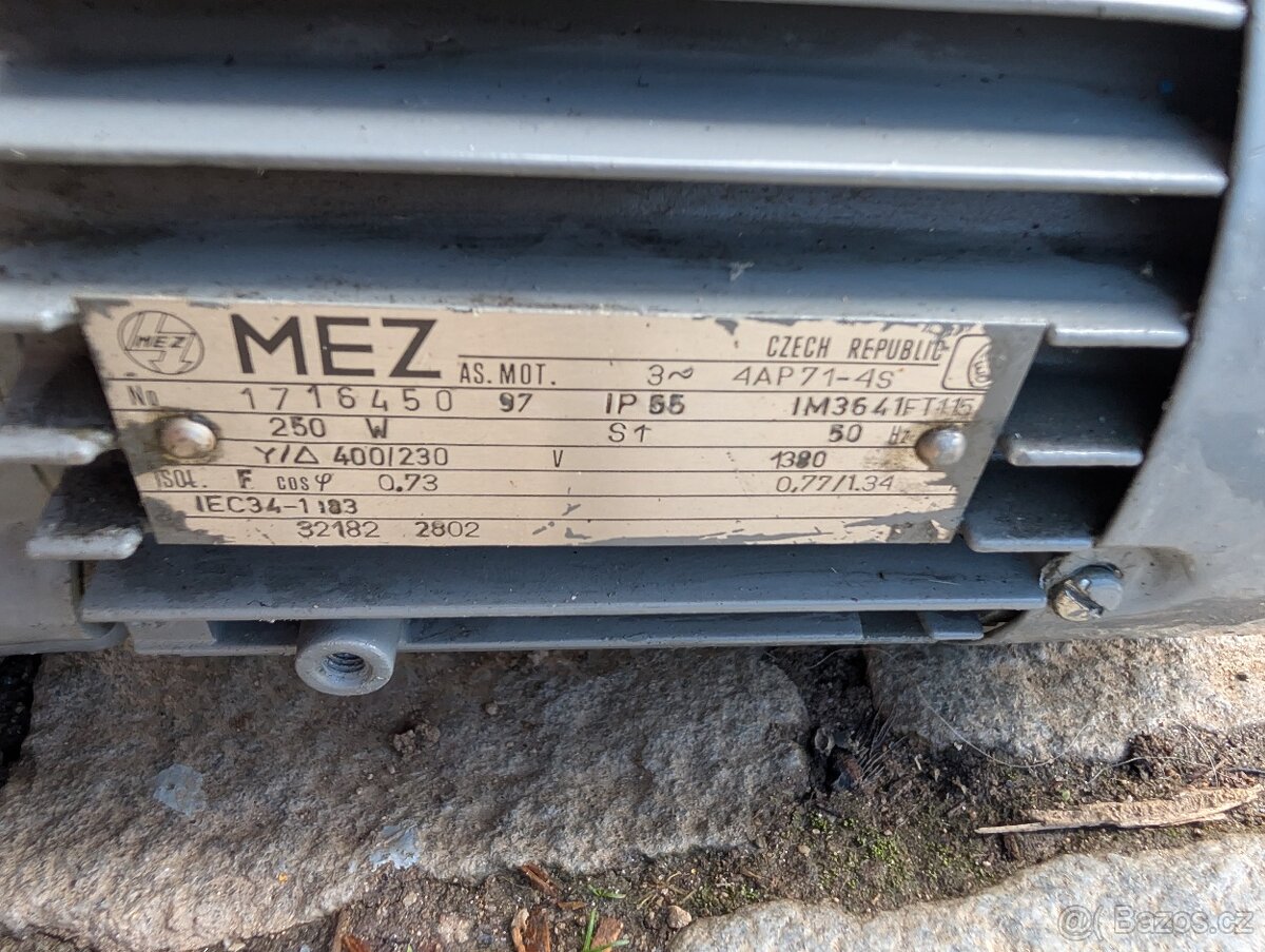 Prodám elektromotor s převodovkou - 2