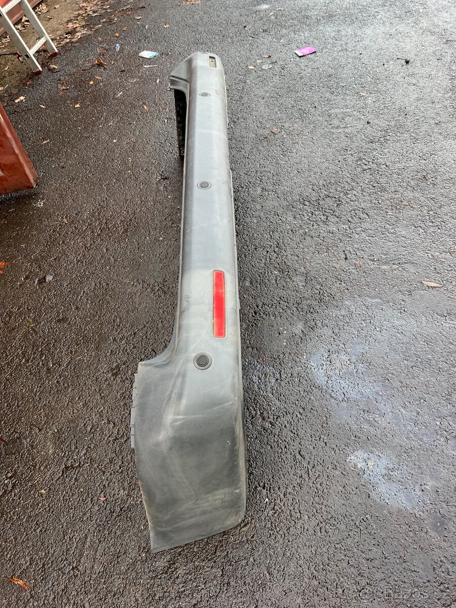 Zadní nárazník VW T5 - 2