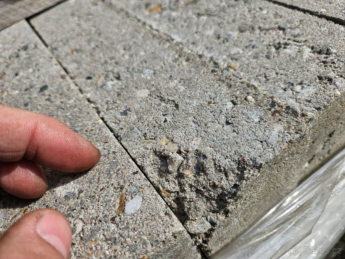 Betonové cihly - 2