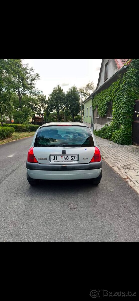 Renault Clio - 2