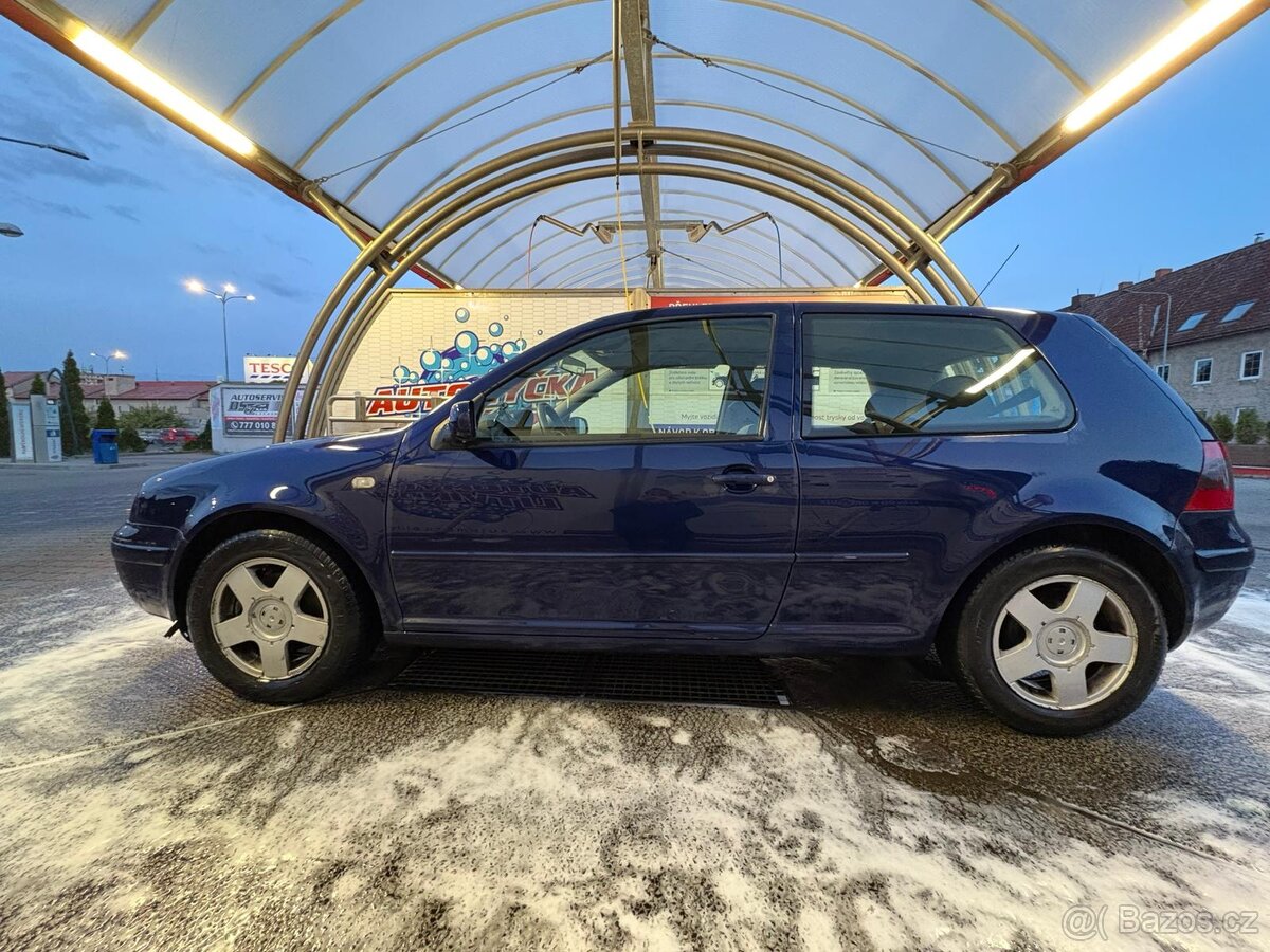 Volkswagen Golf 4 IV 1.9tdi 85kw R. V. 2000 - 2