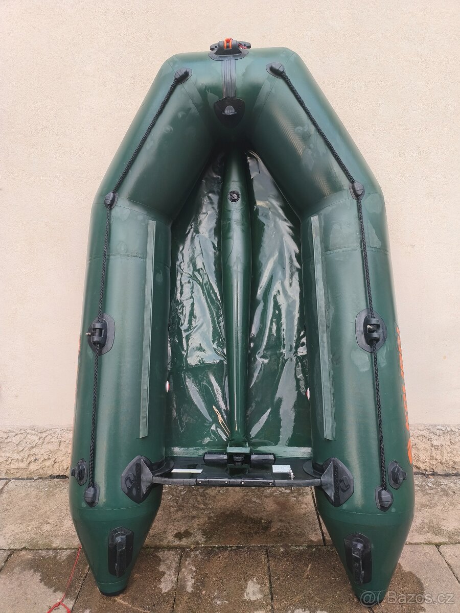 Člun s pevnou skládací podlahou - 2