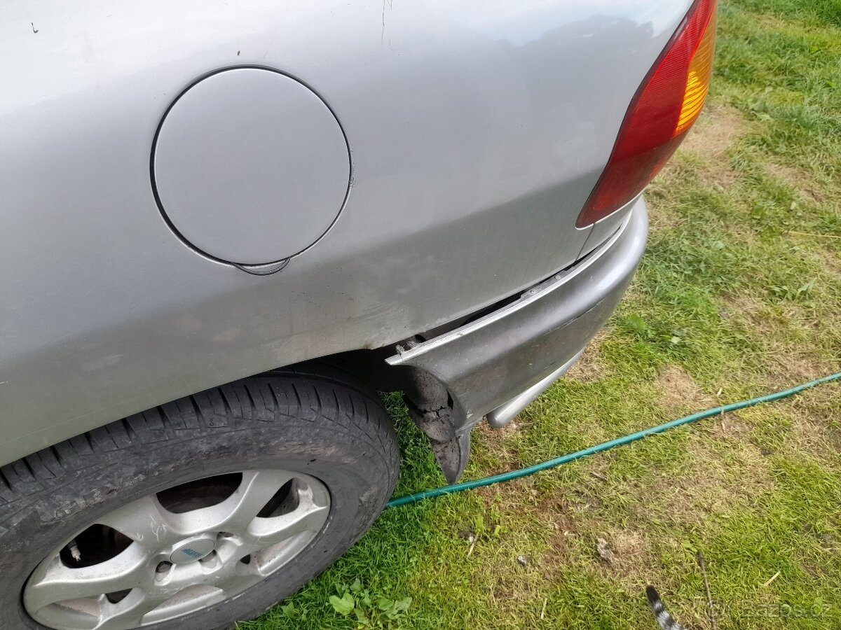 Hyundai Santa Fe 2.0Crdi - 2