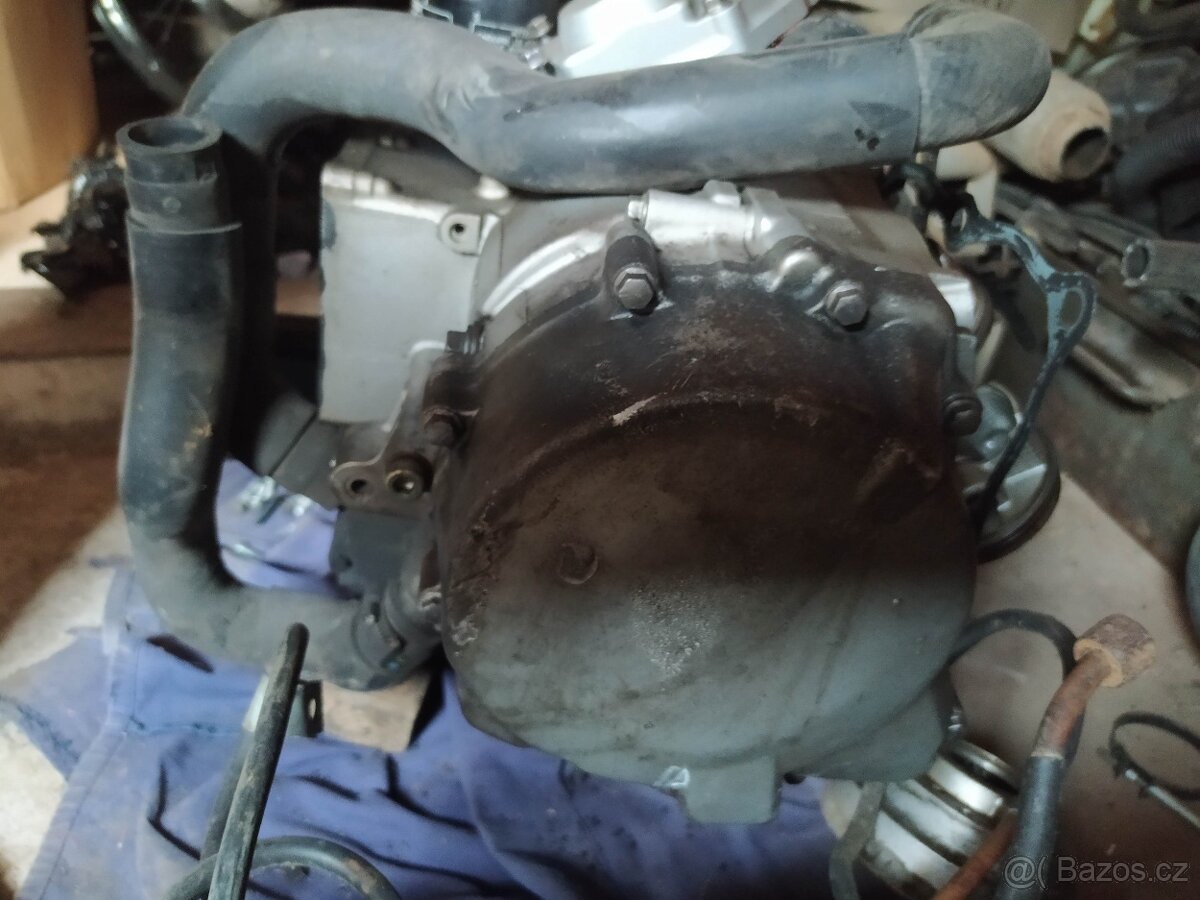 Motor a jeho části Bandit 650 Suzuki - 2