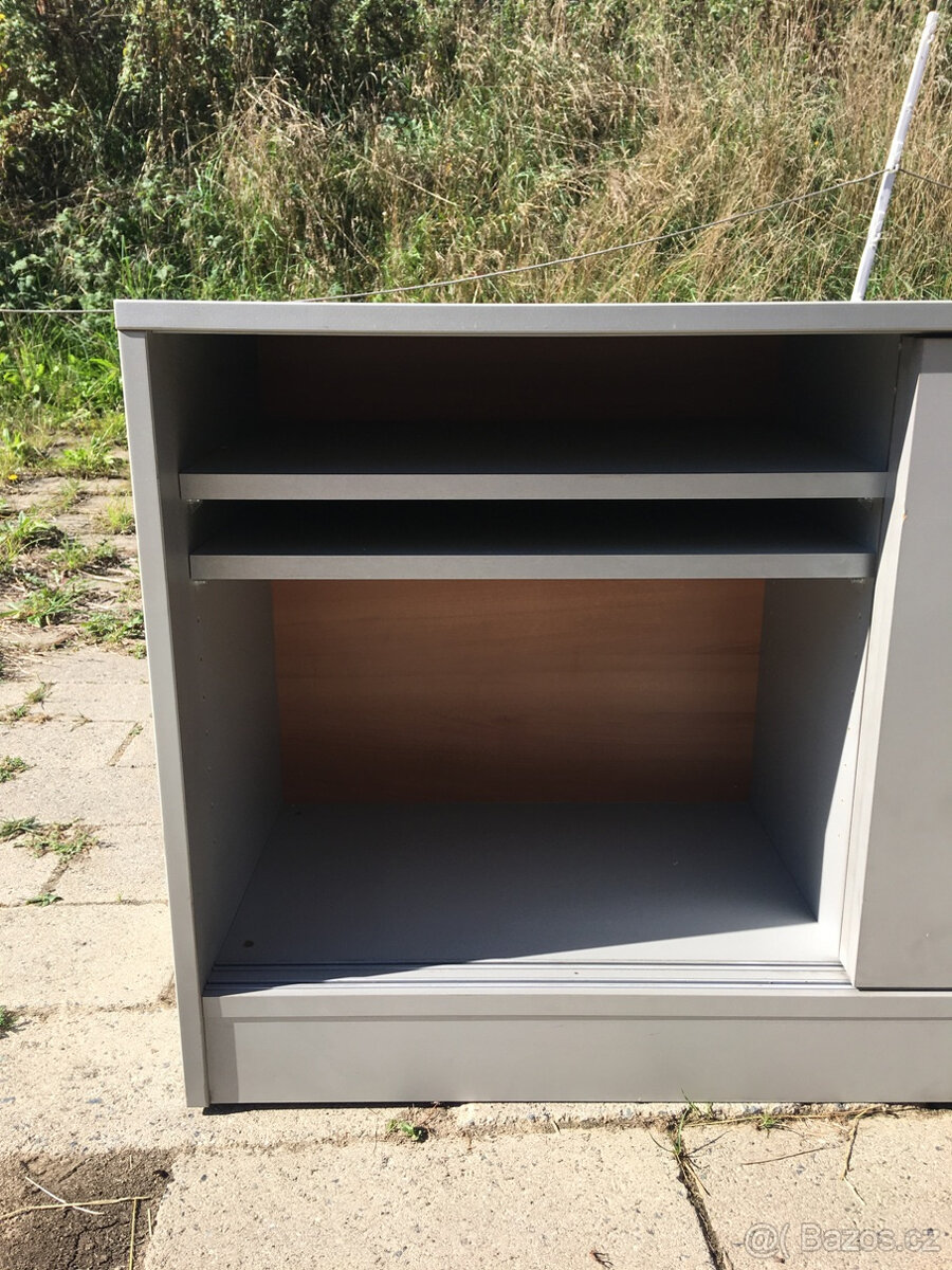 Skříňky a stůl do kanceláře, dětského/studentského pokoje - 2