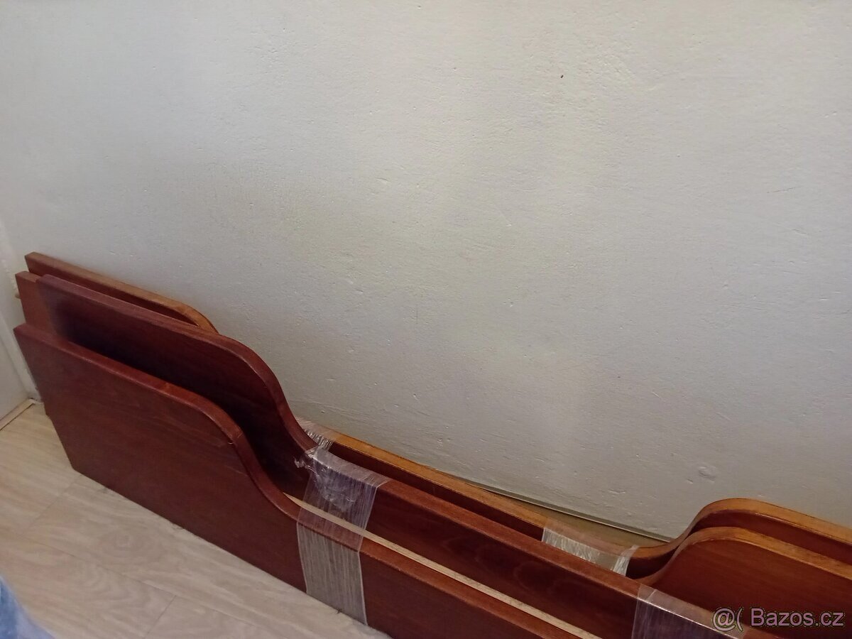 Dřev.postel,masiv,2x,vč.dřev.rošt+matrace+chranič.matr=1.995 - 2