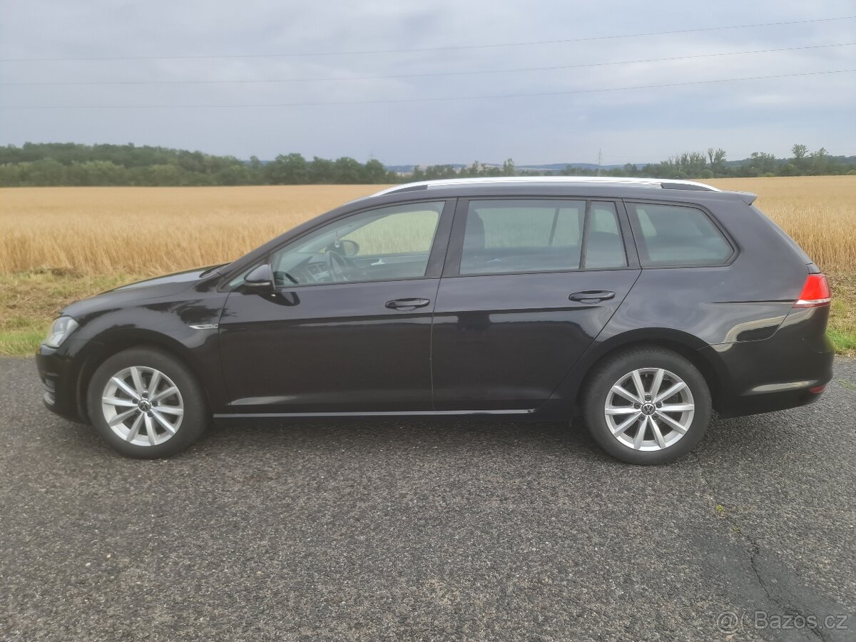 VW Golf 7 1.6TDI kombi, 77kW, 4/2016, servisní knížka - 2