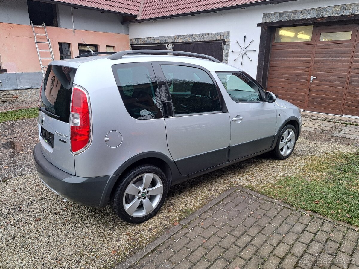 Škoda Roomster 1.2tsi Scout - 2