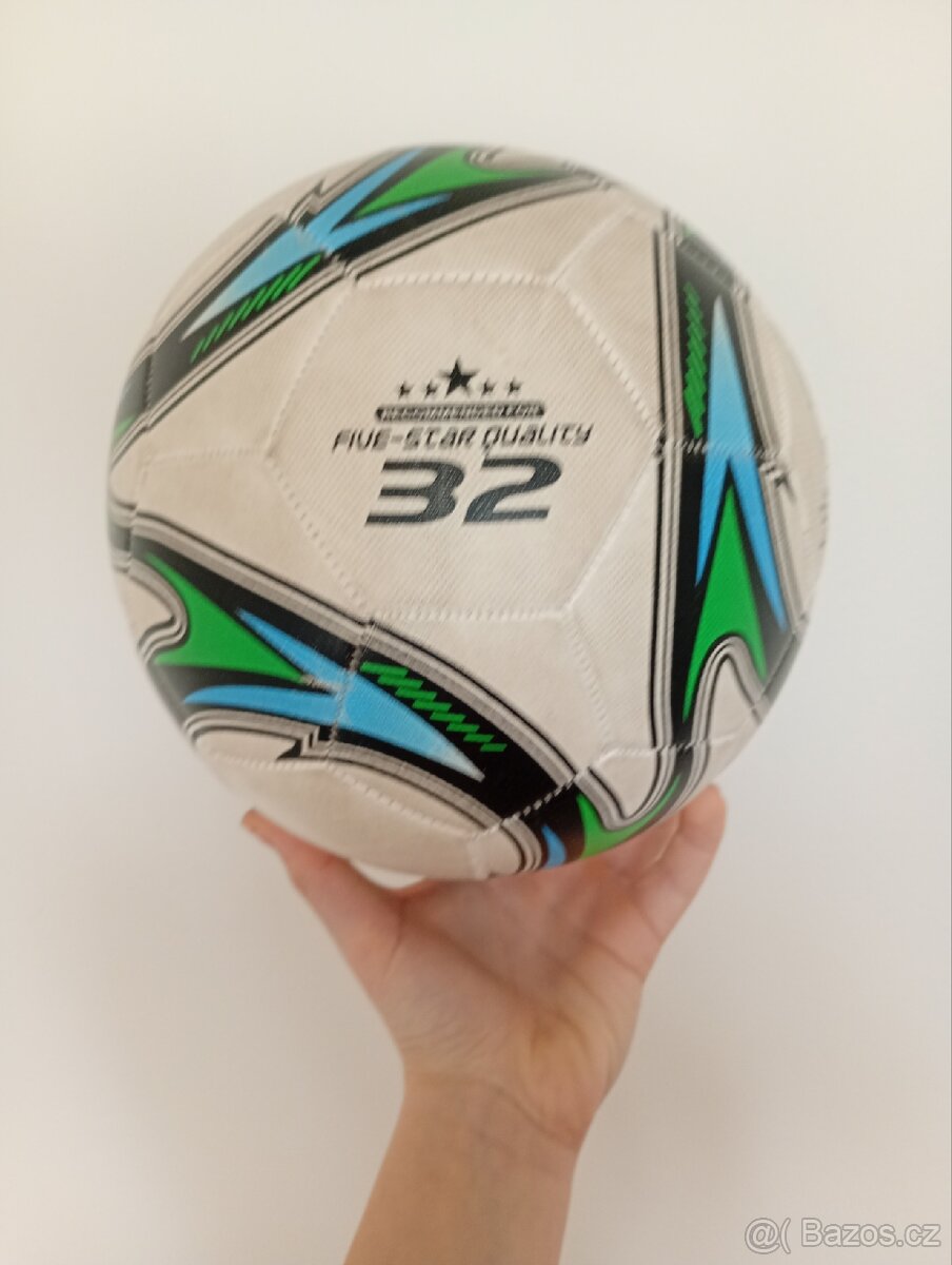 Fotbalovy mič značky CRAsport - 2