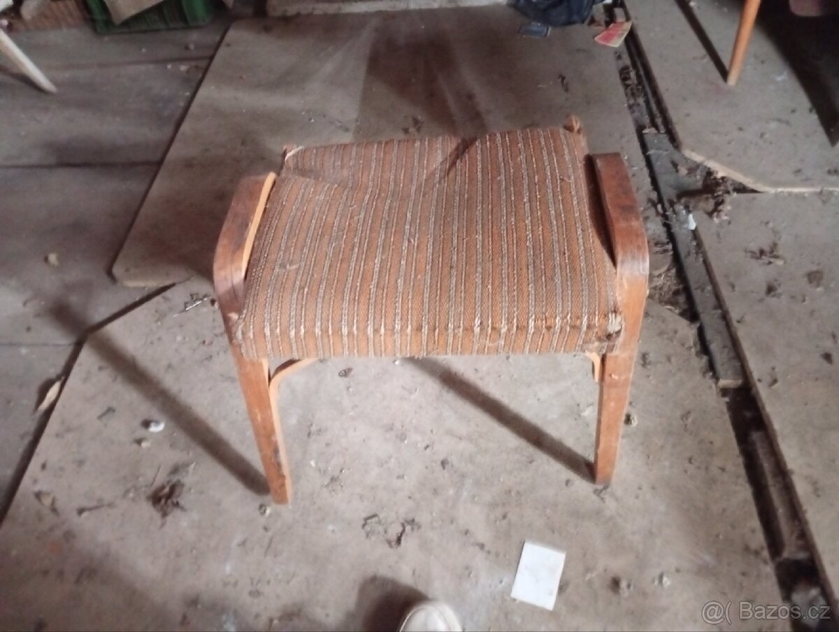 Židle, podnožky - 2