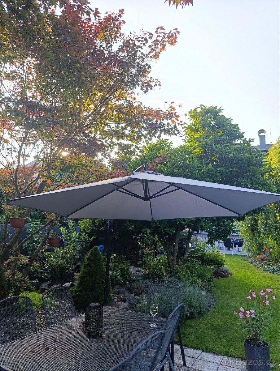 Slunečník -nový - 2