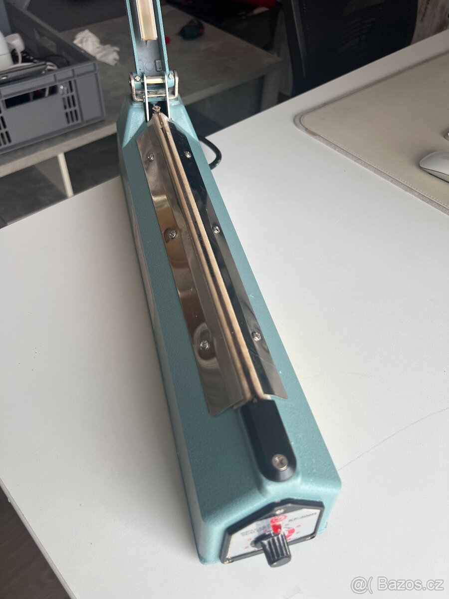 Ruční impulsní svářečka KF 300 H (bez ořezu) – plně funkční - 2