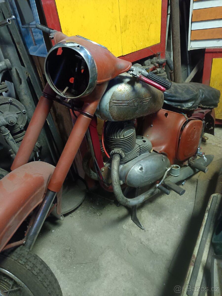 Jawa 250 353 kyvacka - 2